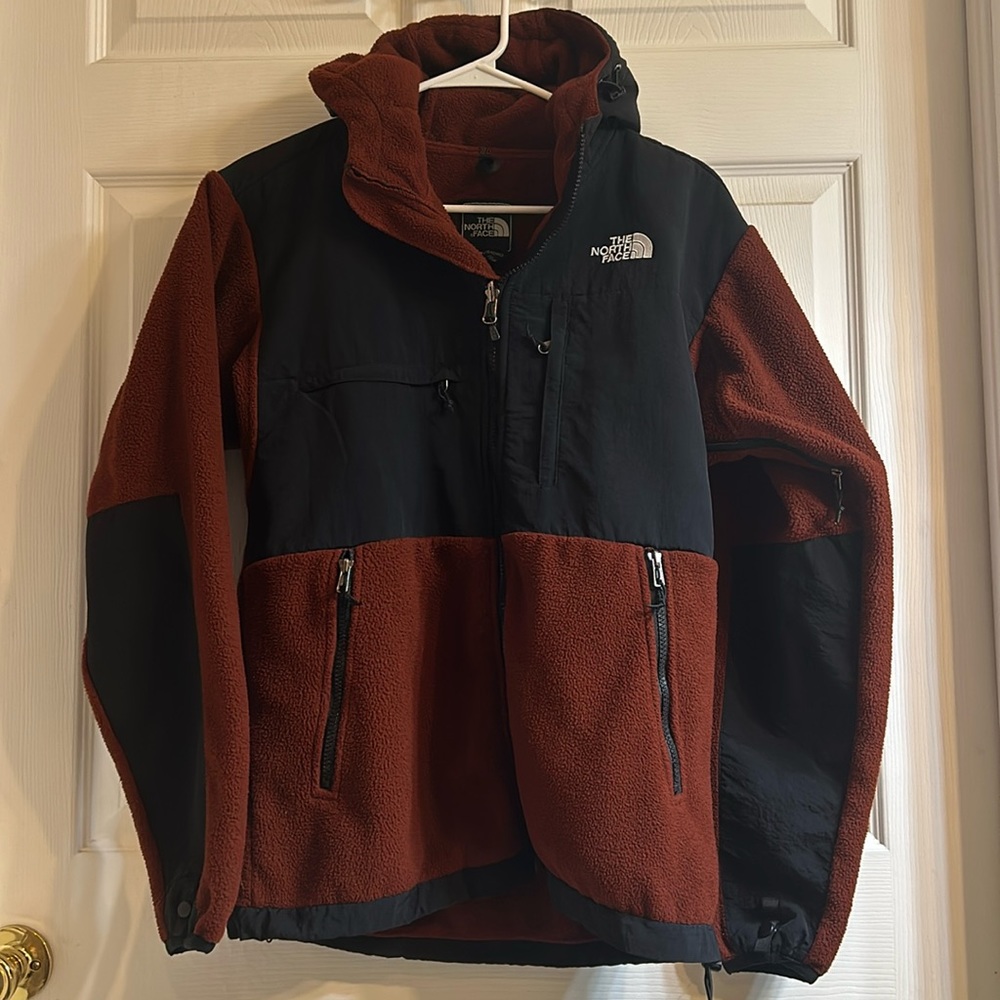 Men’s Small North Face brown and black jacket